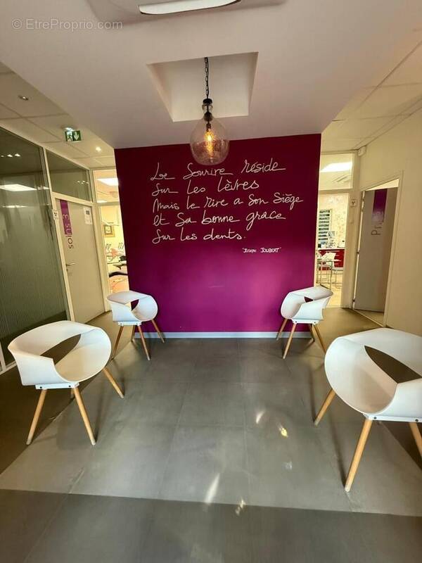 Photo 1 - Commerce à SAINT-JOSEPH