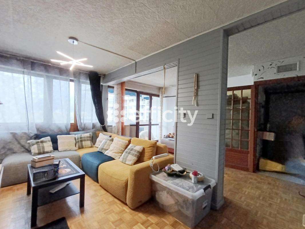 Appartement à ECHIROLLES