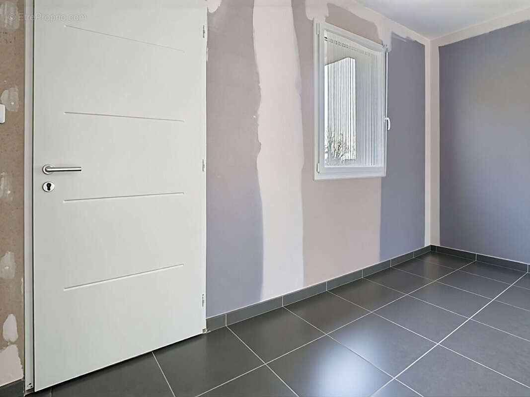 Maison à PONT-DE-VAUX