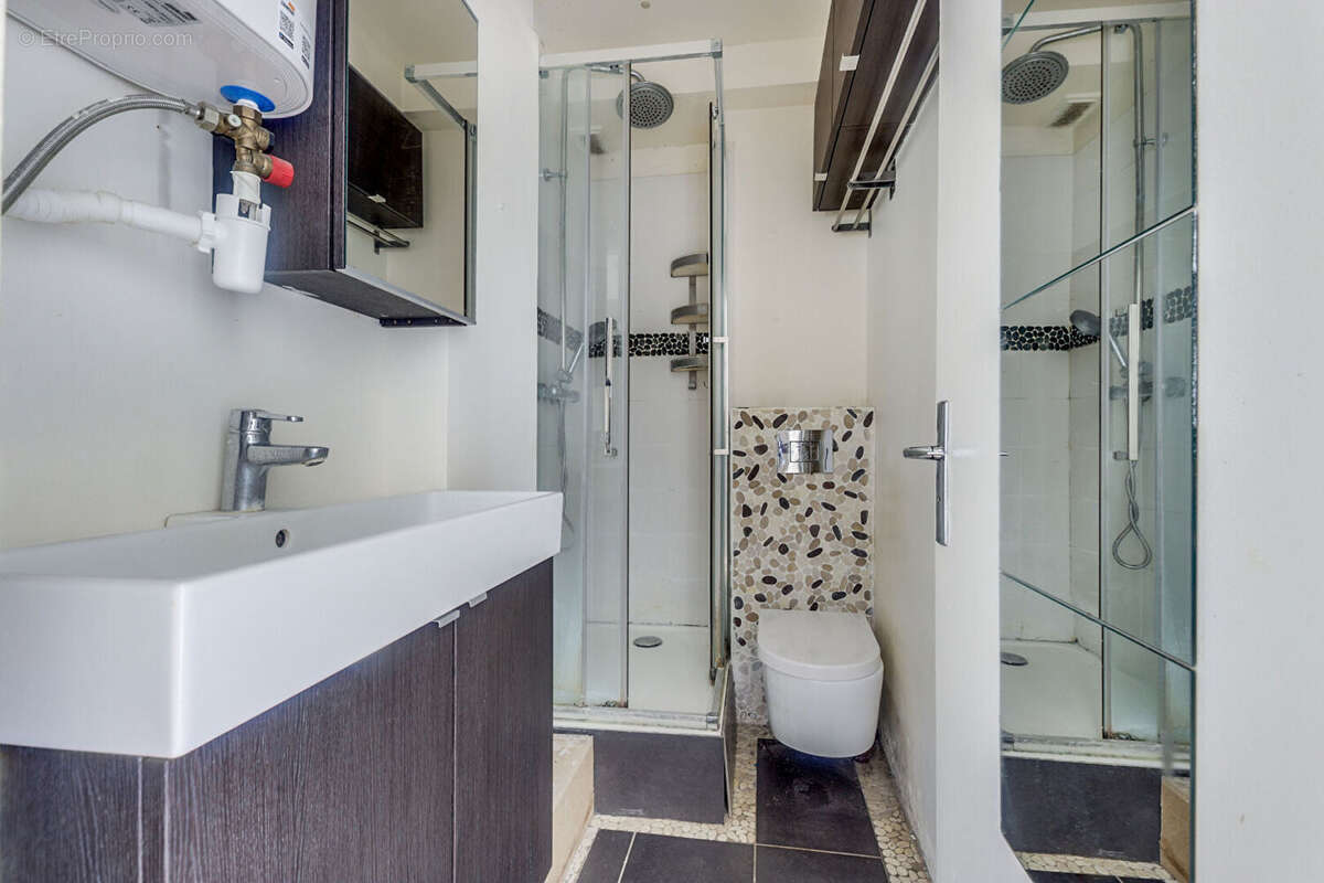 Appartement à PARIS-14E