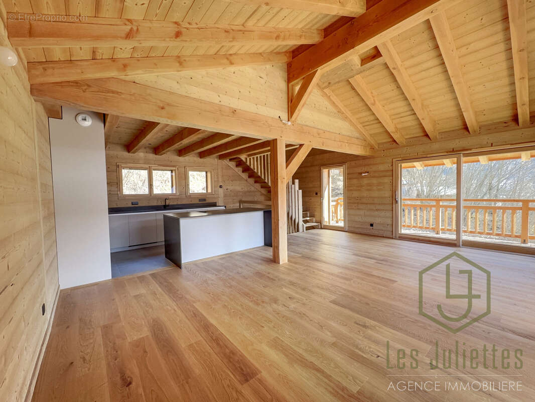Maison à MONTRIOND