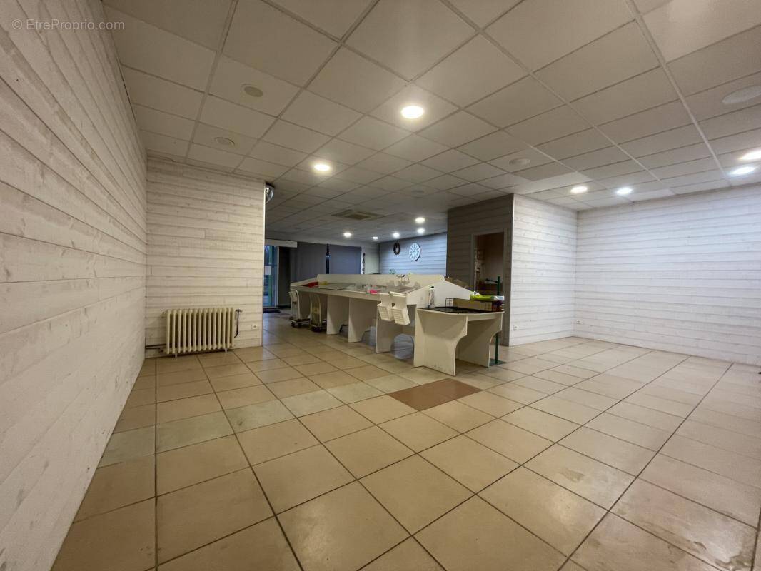 Commerce à INGRANDES