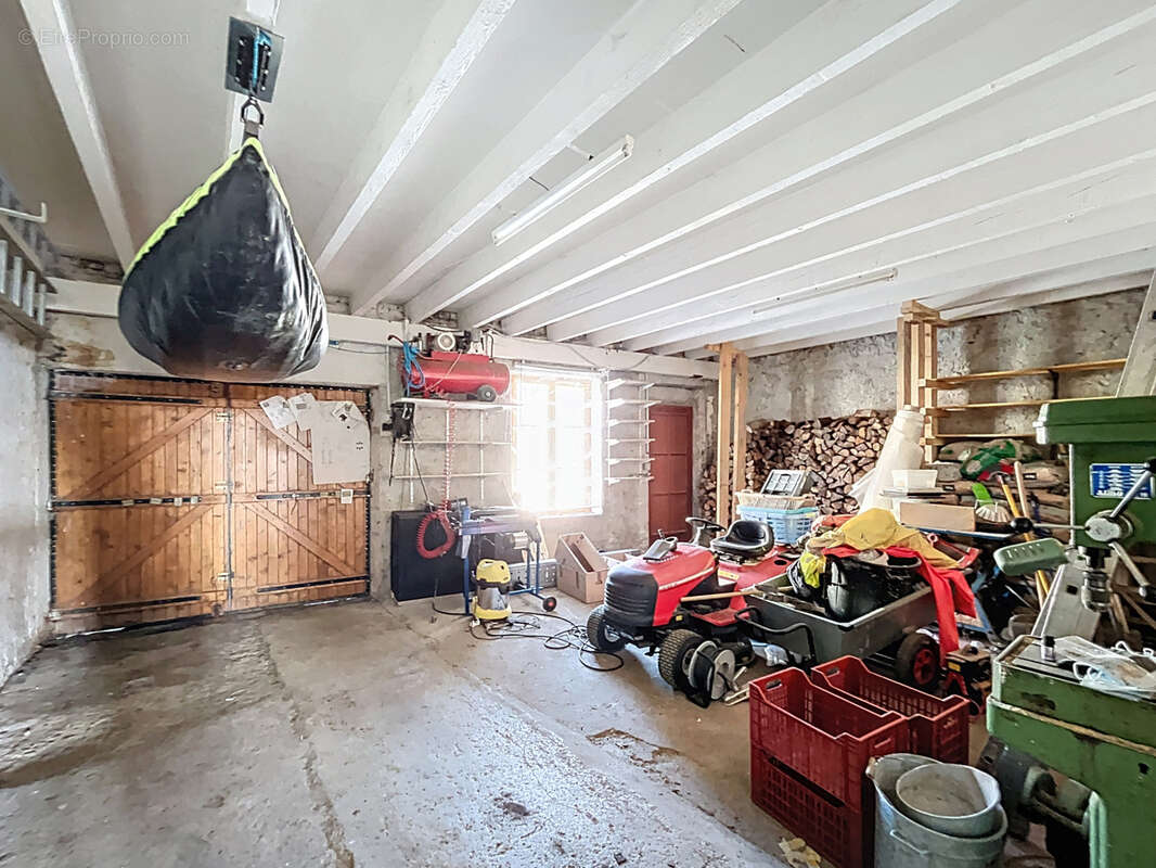 Maison à MENIL-LA-HORGNE