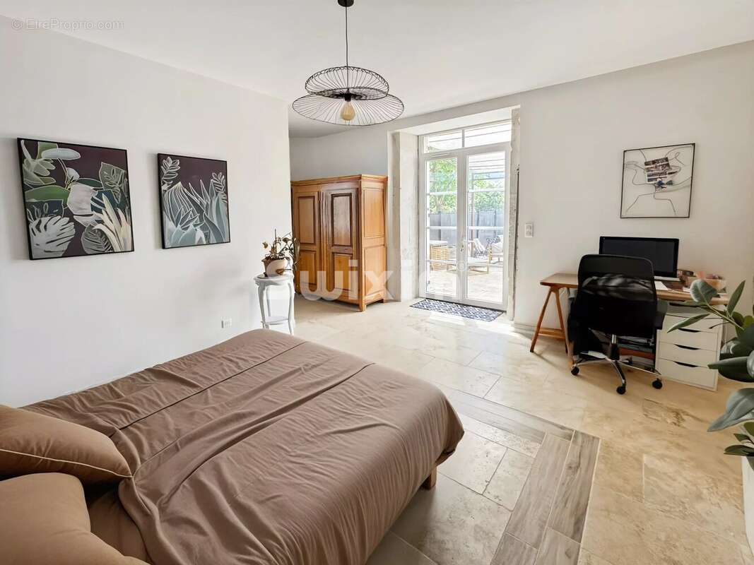 Appartement à LA BEGUDE-DE-MAZENC