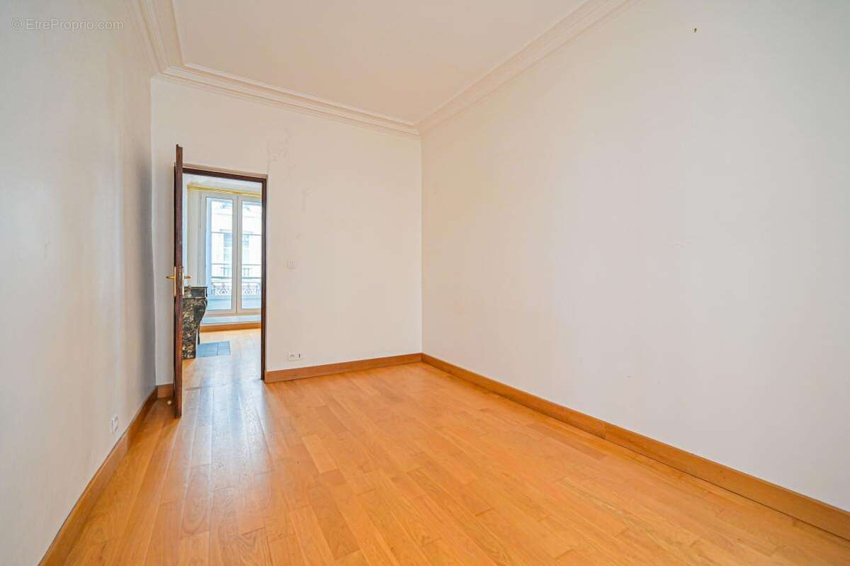 Appartement à PARIS-9E
