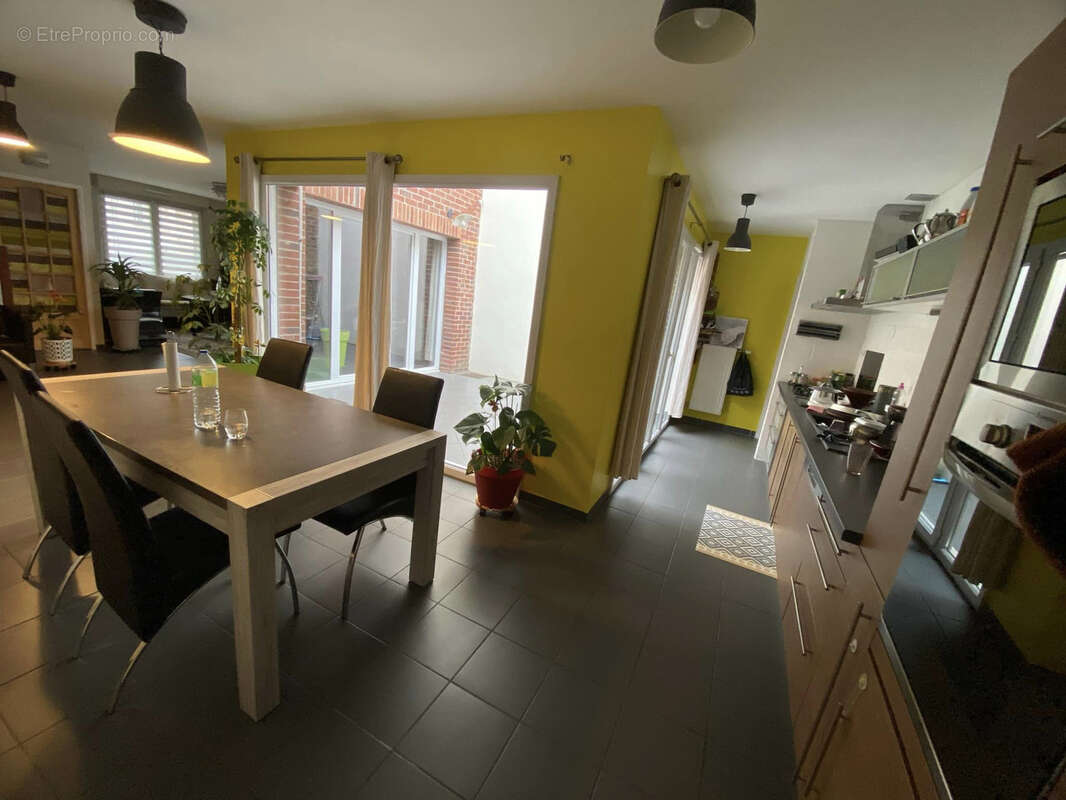 Maison à BRUAY-LA-BUISSIERE