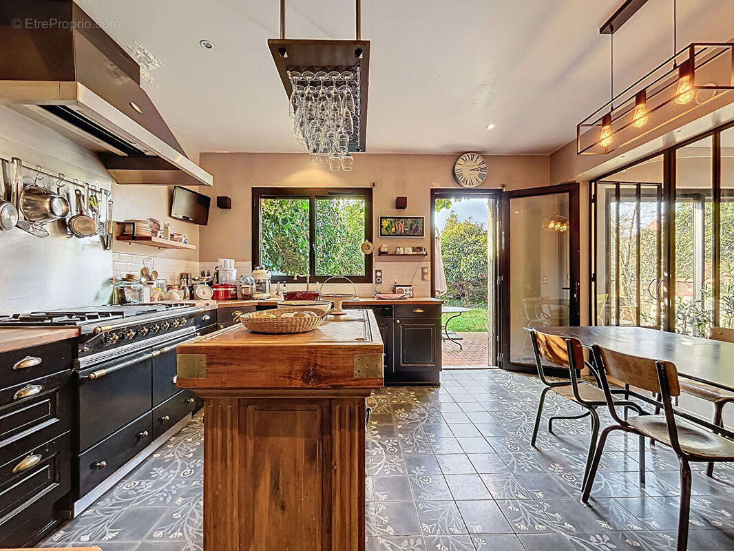 Maison à SAINT-MAUR-DES-FOSSES