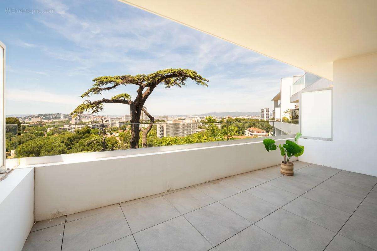 Appartement à MARSEILLE-9E