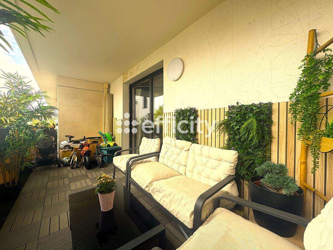 Appartement à COLOMBES