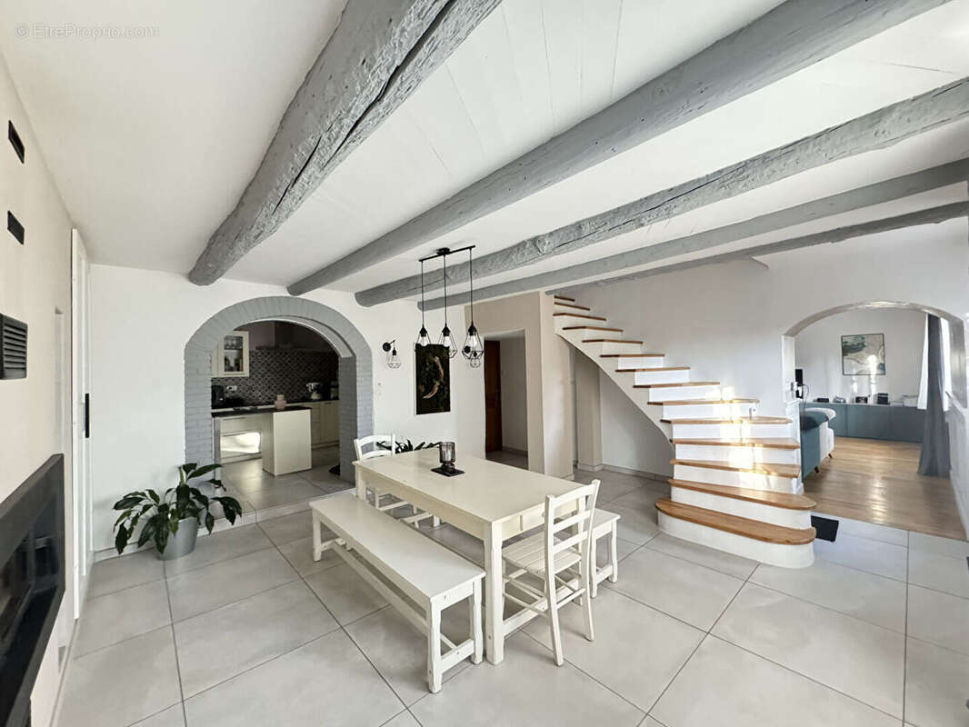 Maison à CHEVAL-BLANC