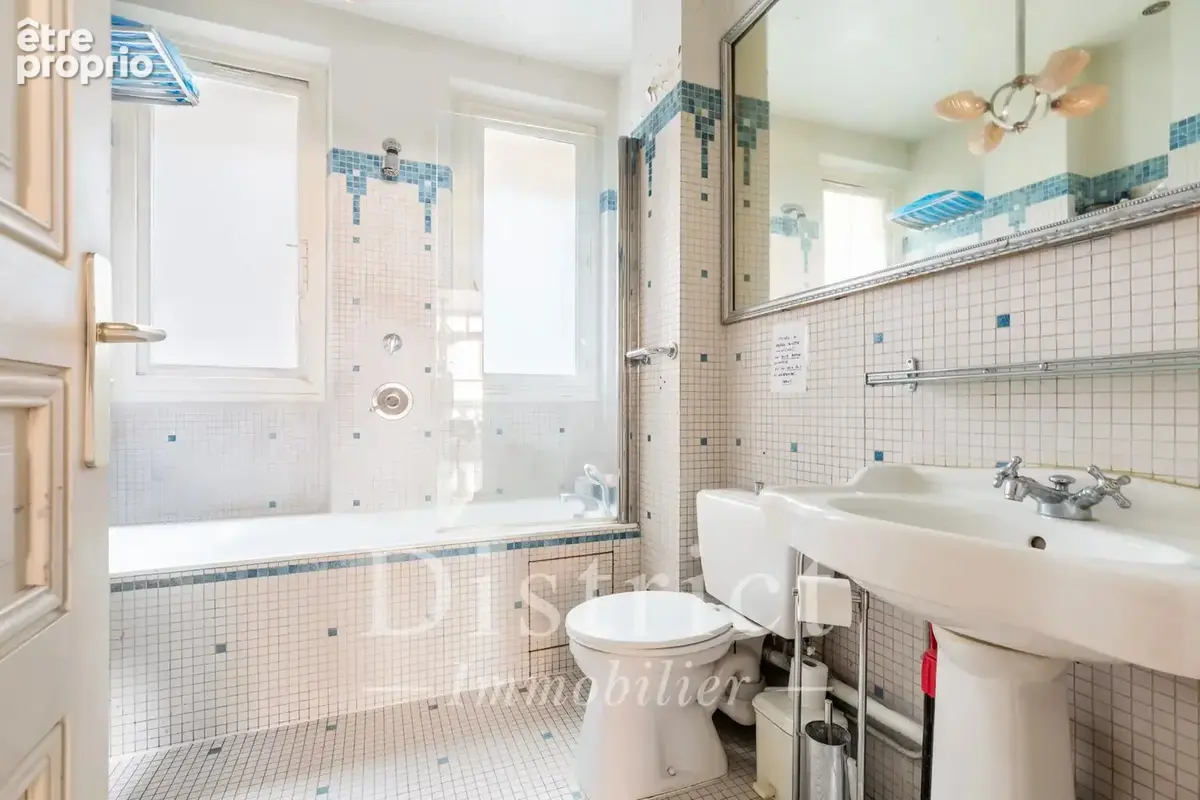 Champ de Mars. Immeuble classé. Appartement 3 pièces de 80m² - photo 11