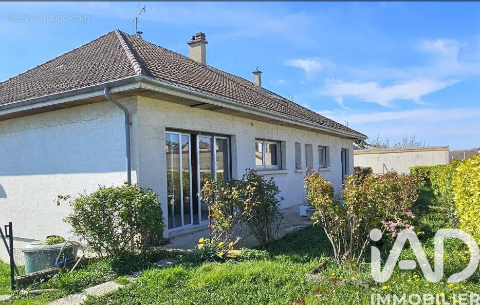 Photo 1 - Maison à COUVROT