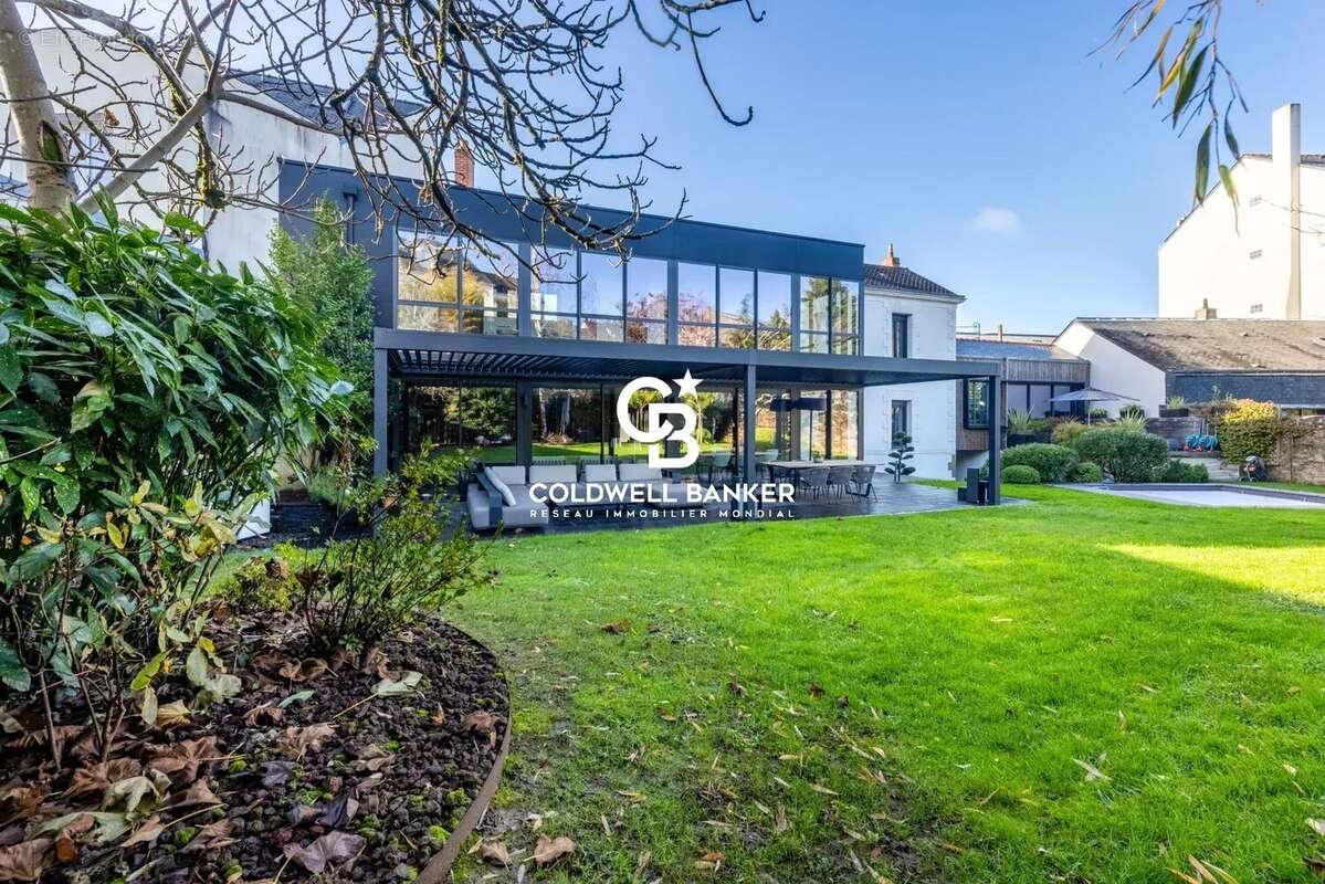 Nantes centre - maison contemporaine 283 m² - photo 6