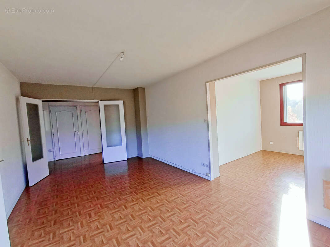 Appartement à AUBENAS