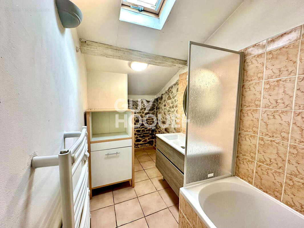 Appartement à TOURVES