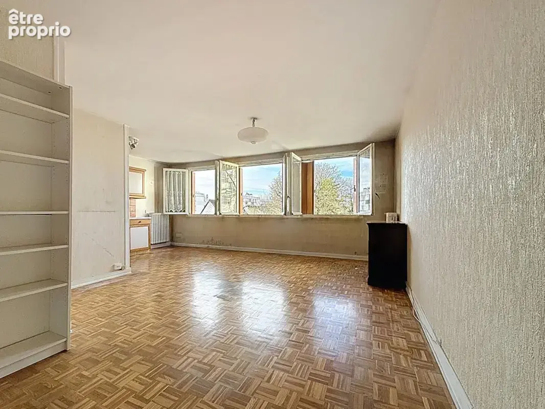 Très grand studio de 40 m² avec place  de parking Et cave à 2 minutes du métro Villejuif louis Aragon - photo 2