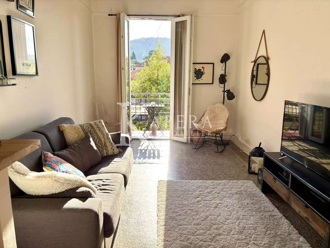Appartement à LE CANNET