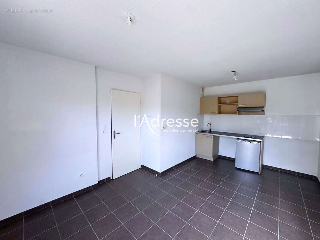 Exclusivité l'Adresse Immobilier - St Alban - T2 en rez-de-jardin avec terrasse, jardin privatif et 2 parkings - photo 2