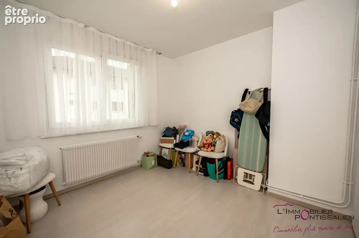 Pontarlier - proximité centre ville : t3, 2 chambres, cave et parking - photo 17