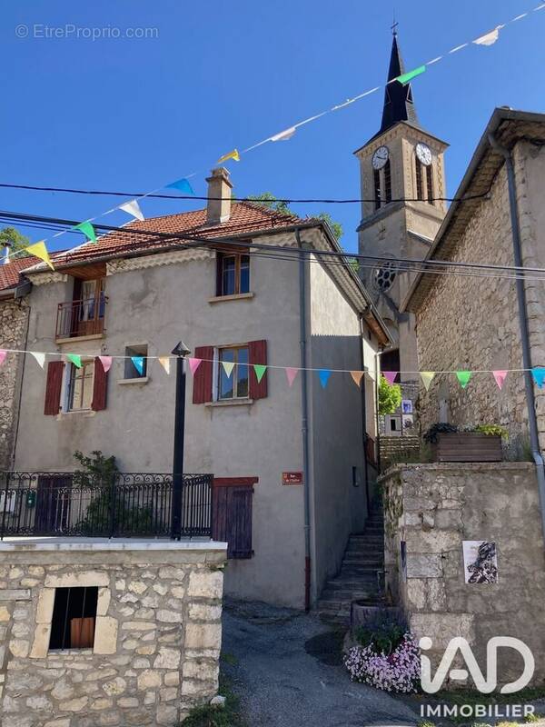 Photo 1 - Maison à SAINT-JULIEN-EN-BEAUCHENE