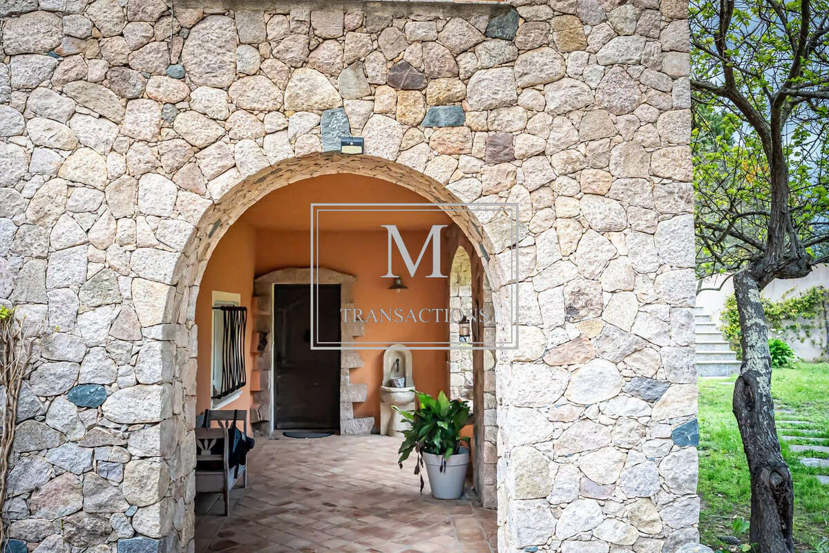 Maison à LECCI