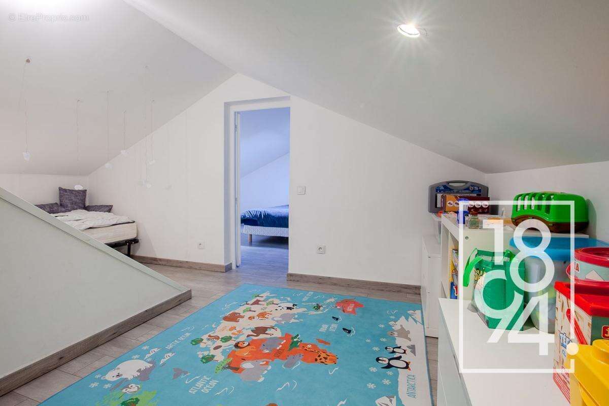 Appartement à PELISSANNE