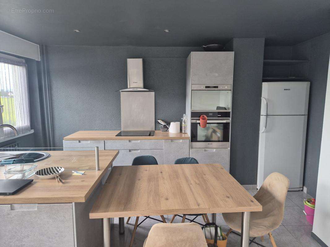 Appartement à DECINES-CHARPIEU
