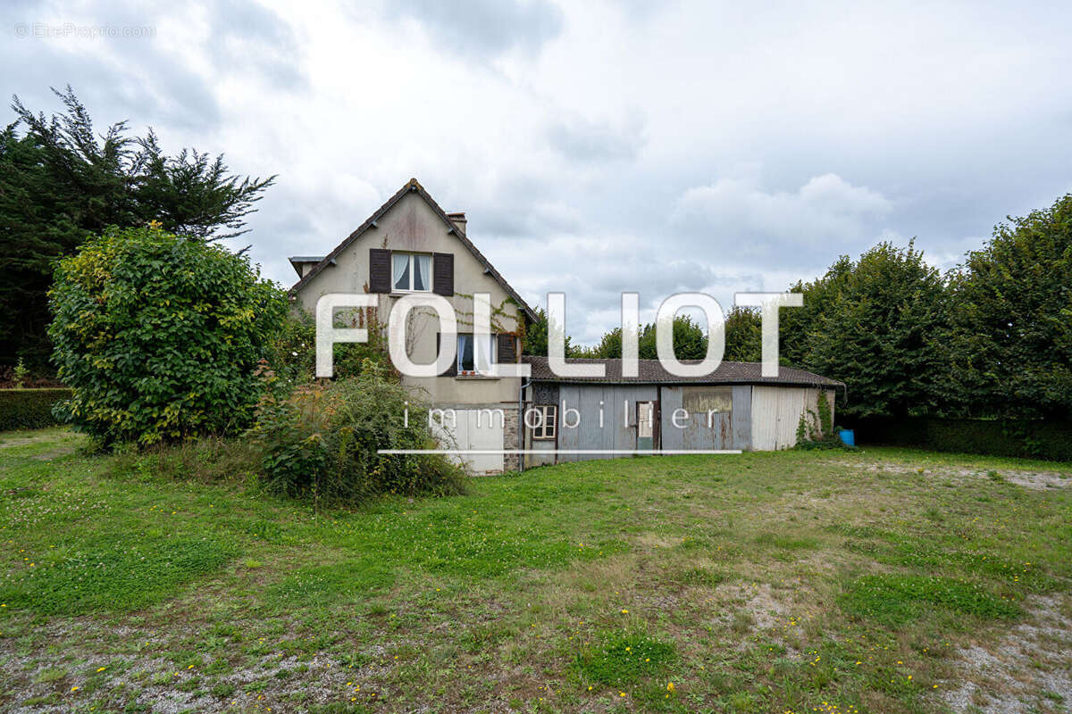 Maison à LA HAYE-DU-PUITS