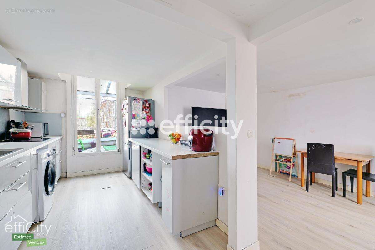 Maison à VILLENEUVE-LE-ROI