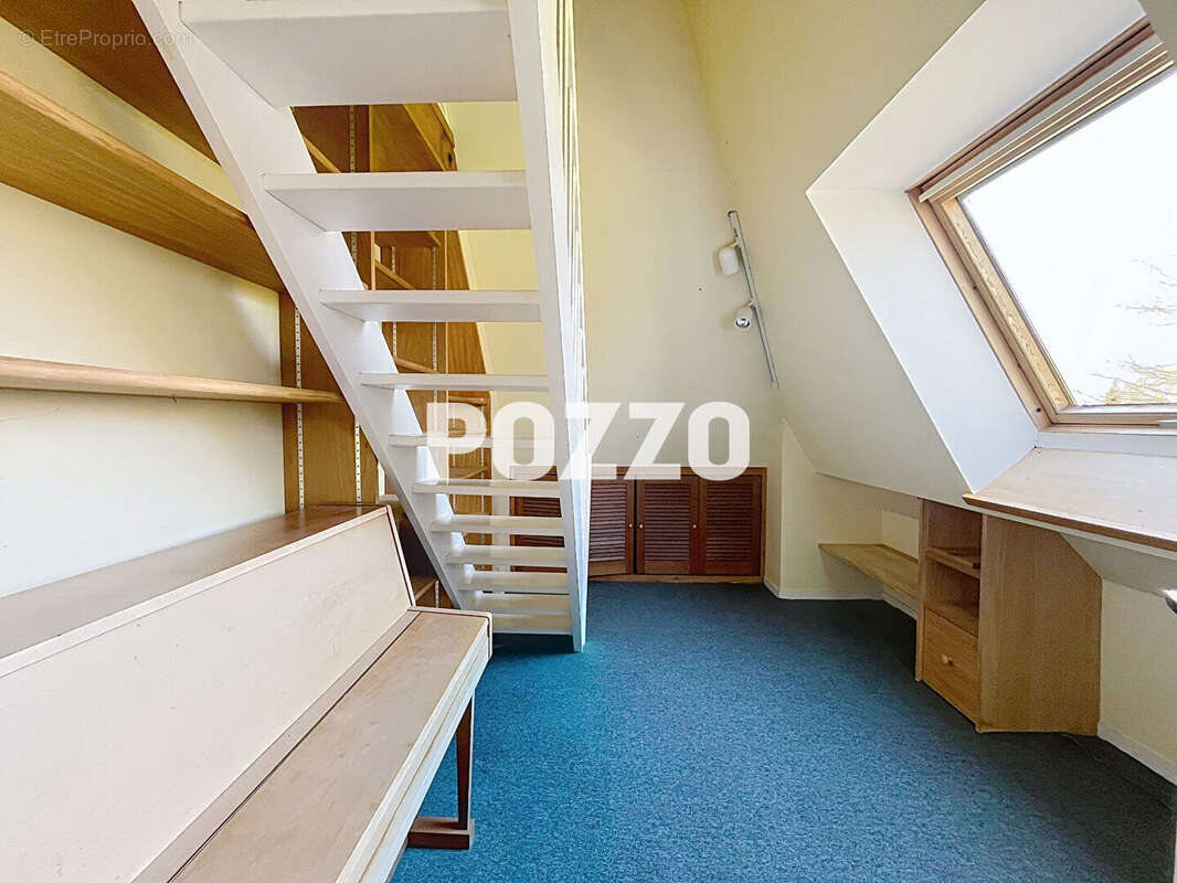 Maison à CONDE-SUR-VIRE