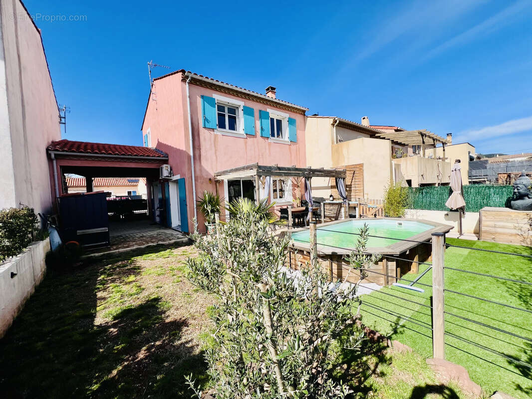 Vente villa T4 de 90m2 avec piscine sur un terrain de 206m2 - photo 8