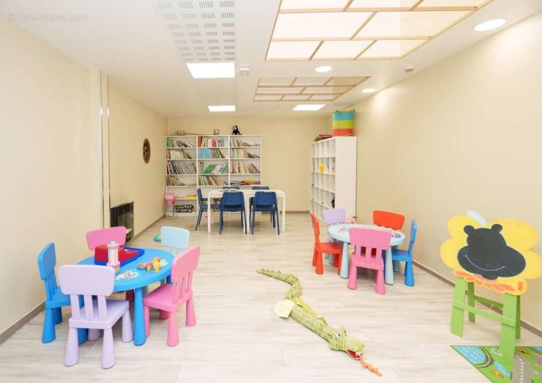 INVESTISSEMENT LOCATIF  LE BLANC-MESNIL  Résidence Affaires Logely Blanc-Mesnil - 6,24 % de rentabilité - photo 4
