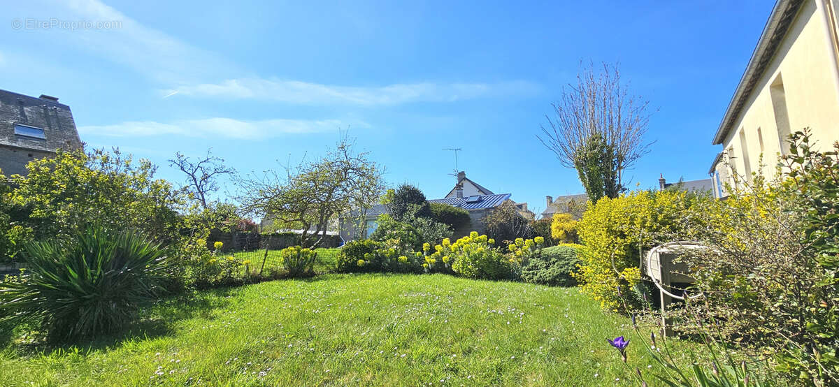 Maison à GRANDCAMP-MAISY