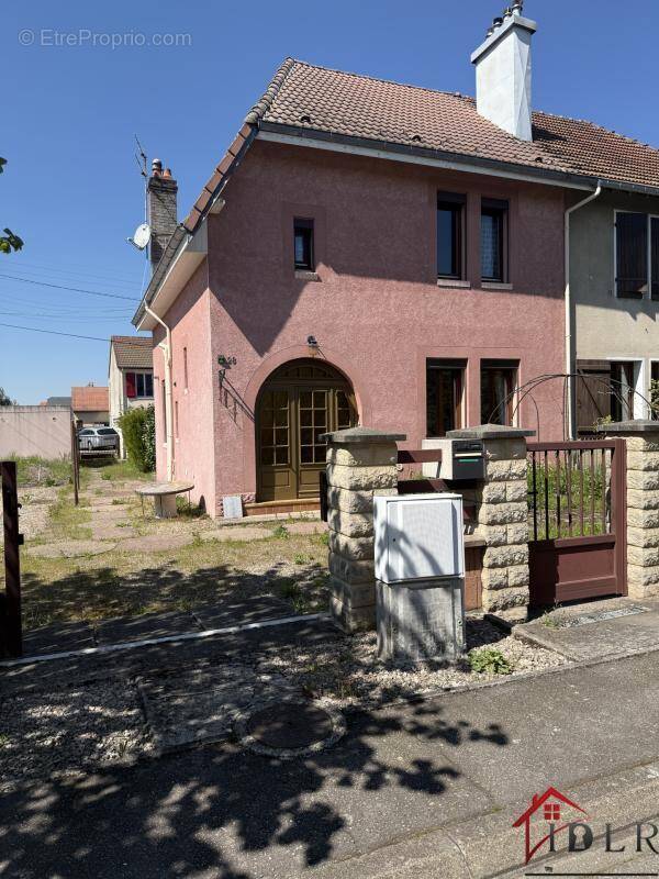 Maison à THAON-LES-VOSGES