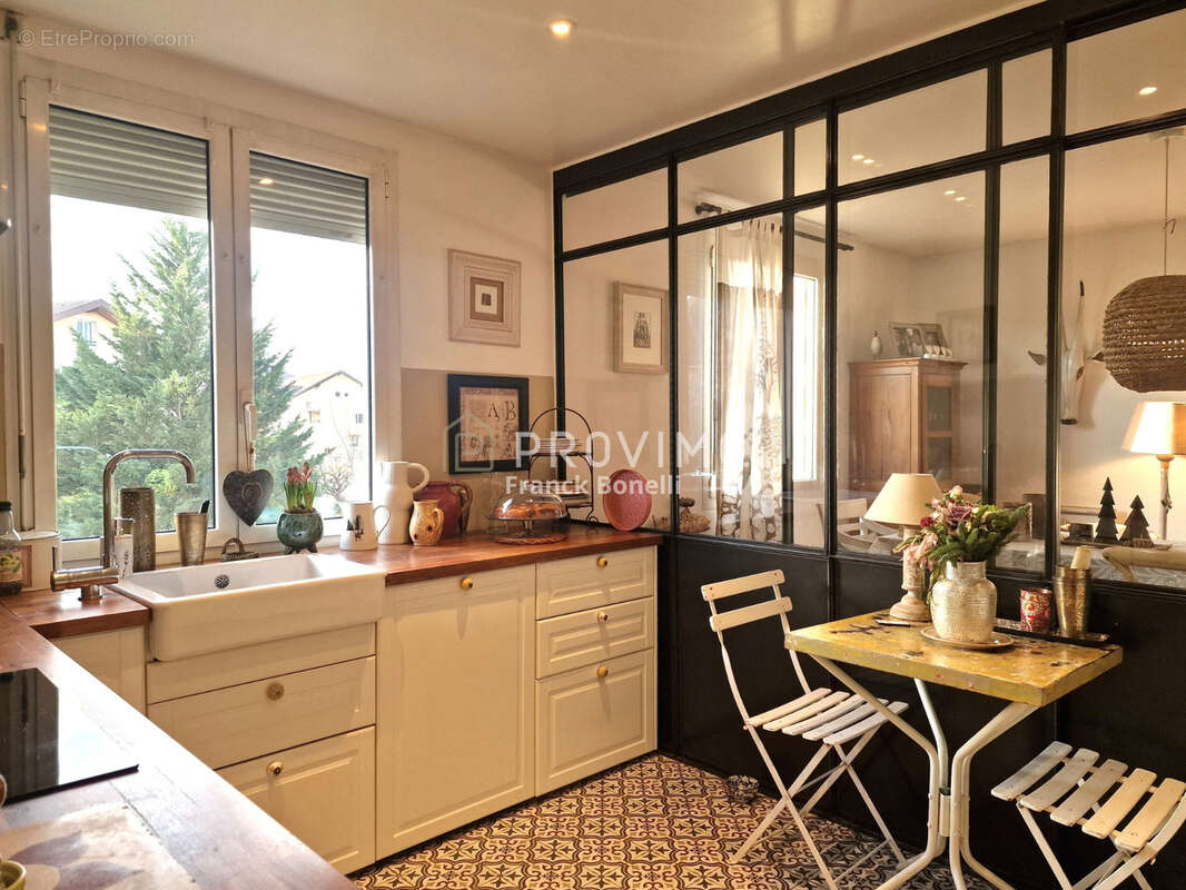 Appartement à SAINT-JULIEN-EN-GENEVOIS