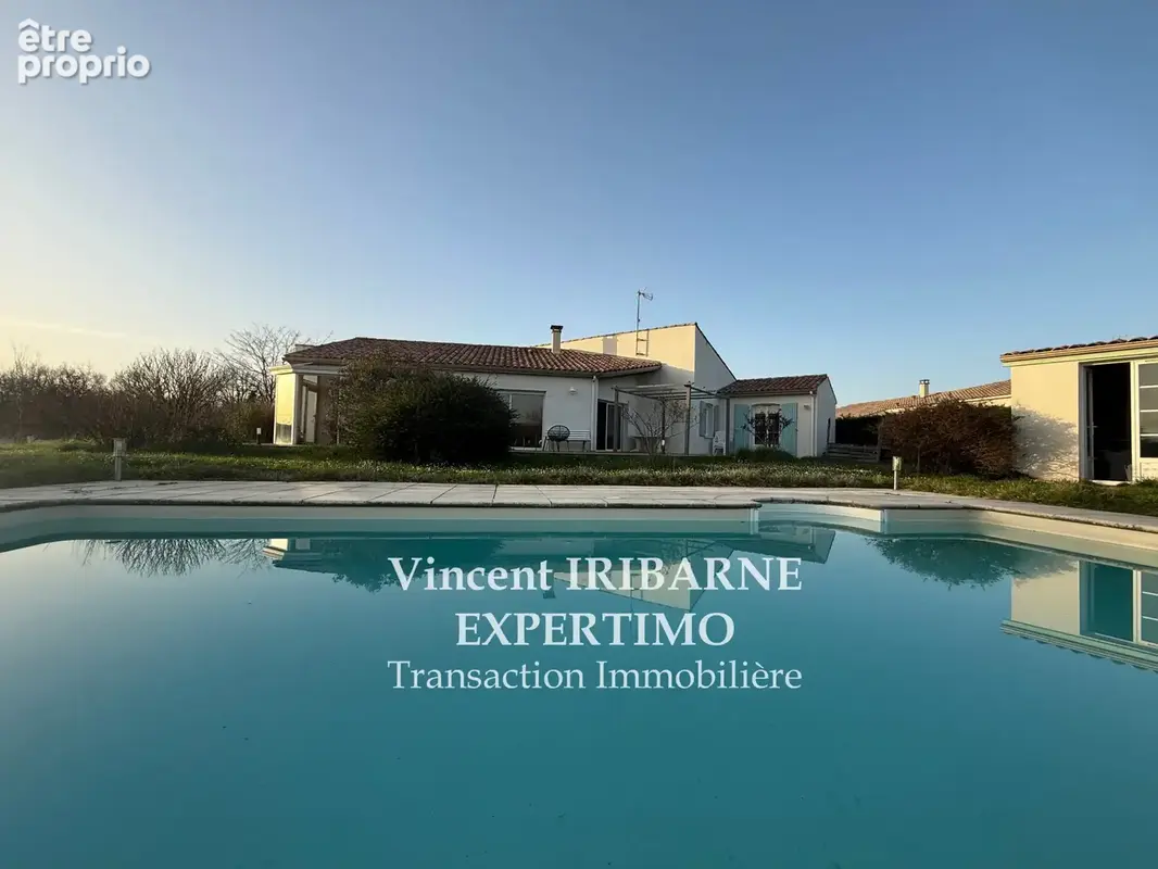 Maison de Plain-Pied, 4 Chambres, Double Garage, Pisicine et Jardin - photo 10
