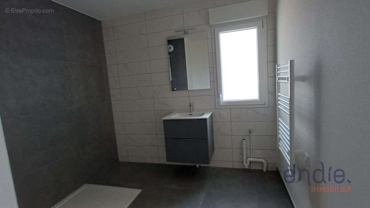 RESPIR'IMMO Altkirch by Endie vous propose ce superbe appartement 4 pièces en attique avec une terrasse exceptionnelle de 79 m²  - photo 12