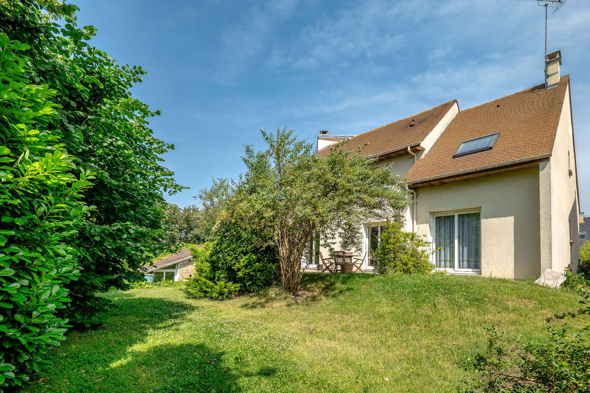 Maison d'architecte lumineuse avec dépendance - photo 2