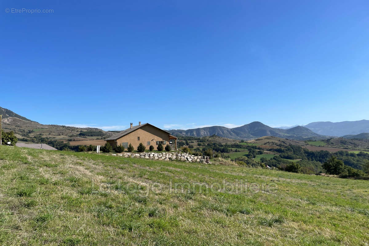 Terrain à BARCILLONNETTE