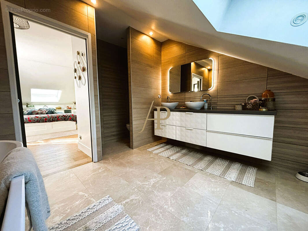 Appartement à SAINT-GERMAIN-EN-LAYE