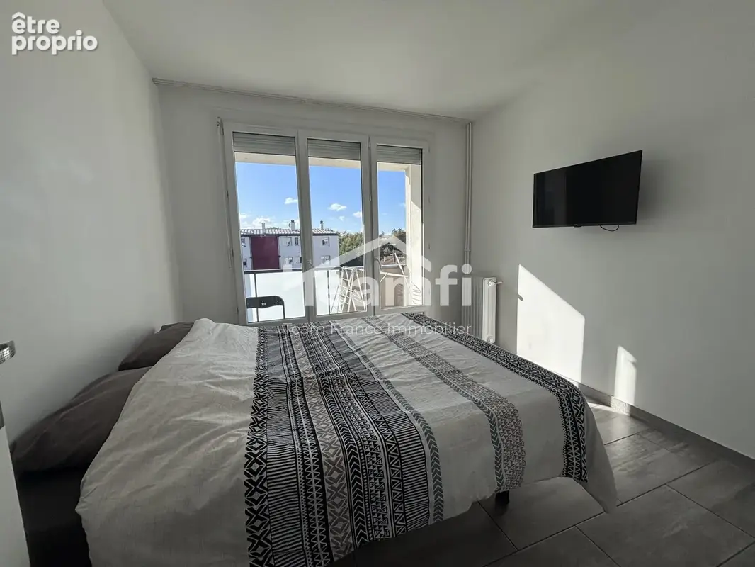 Appartement 4 pièces 72 m² à vendre à Saint-Jean-De-La-Ruelle (45140) - photo 4