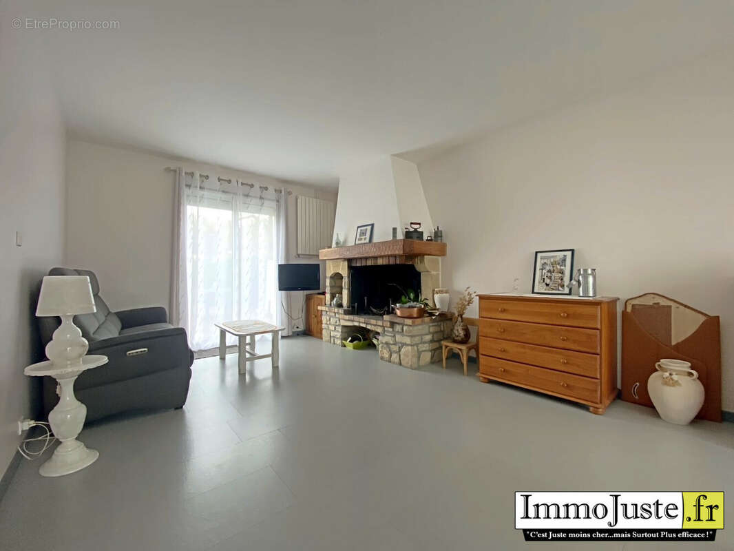 Maison à LES ESSARTS-LE-ROI