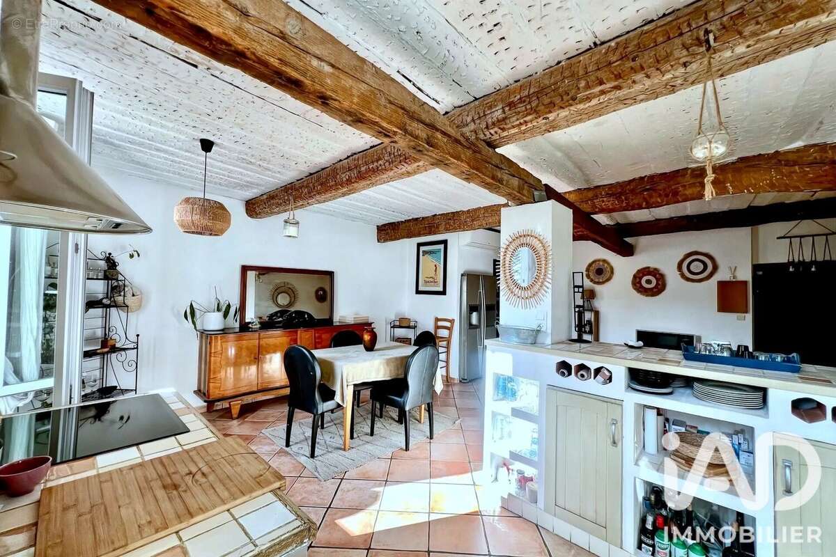 Photo 4 - Appartement à SOLLIES-TOUCAS