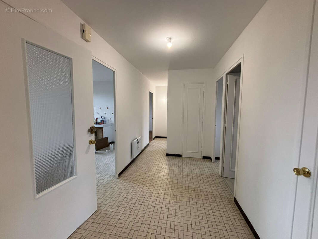 Maison à SAINT-CYR-SUR-MENTHON