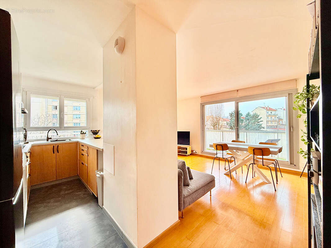 Appartement à MAISONS-ALFORT