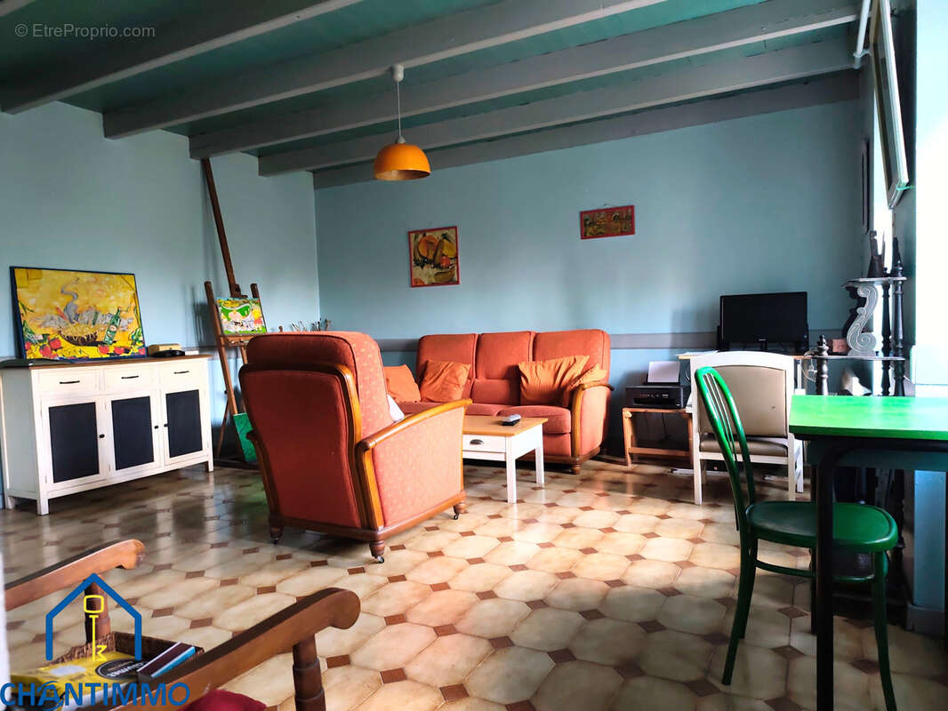 Maison en pierres de 95 m2 avec garage - photo 5