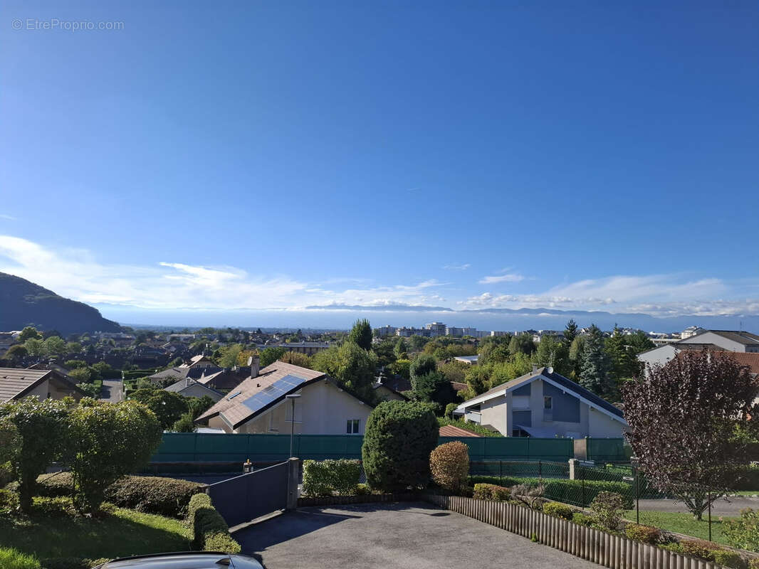 Maison à VETRAZ-MONTHOUX