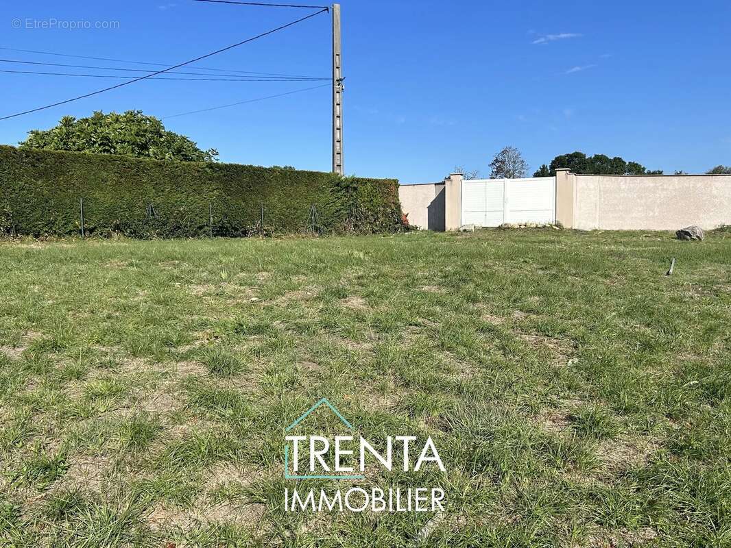 Terrain à RIVES