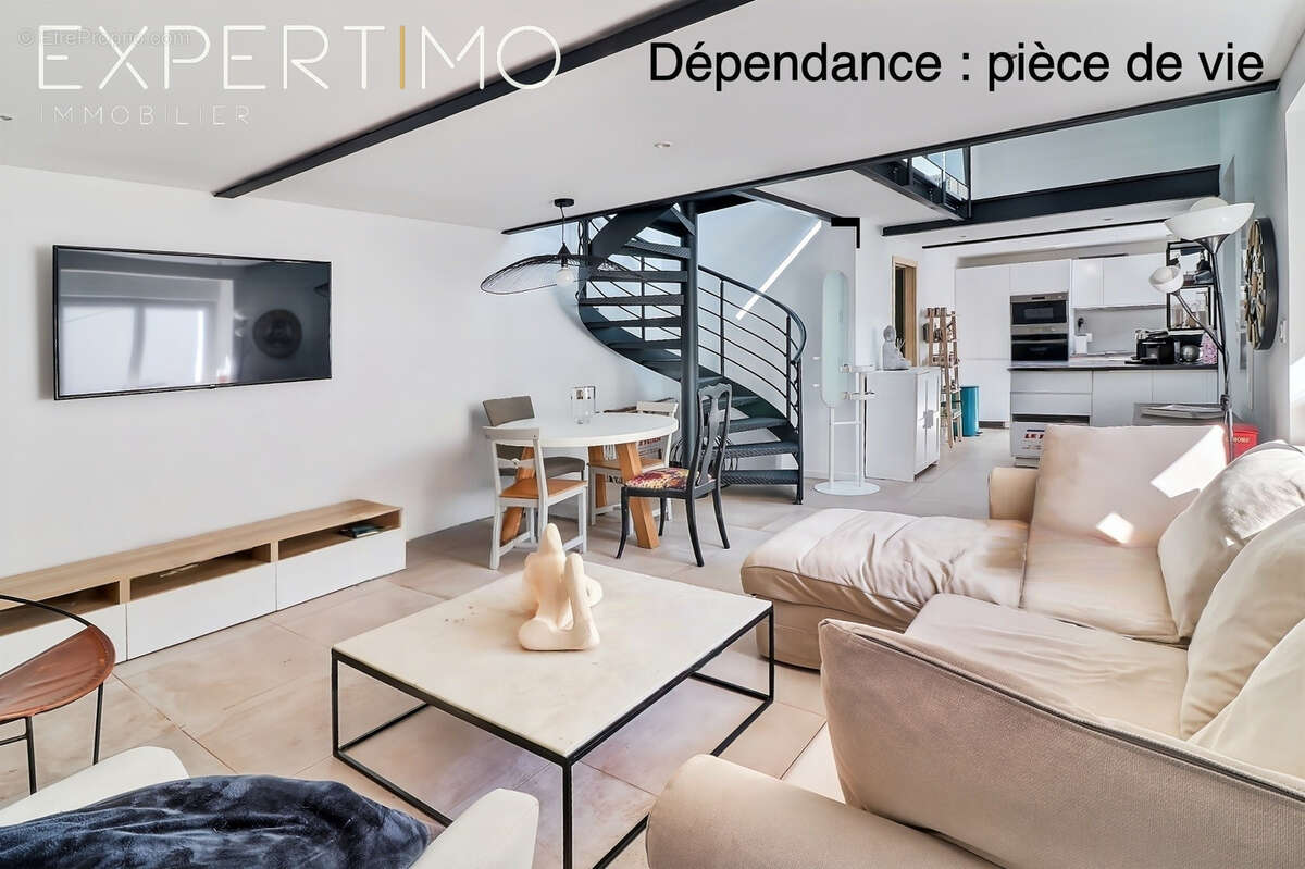 Maison à LE RELECQ-KERHUON