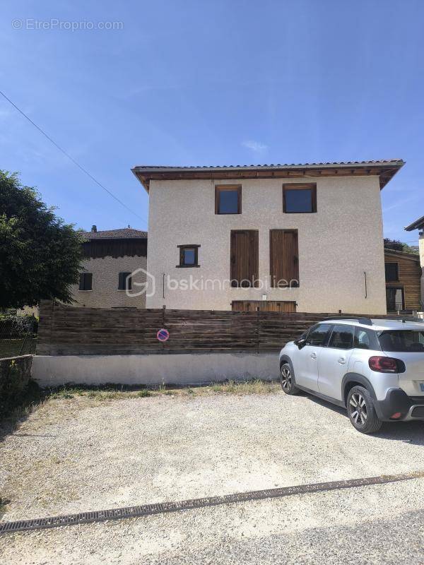 Maison à SAINT-JEAN-DE-MOIRANS